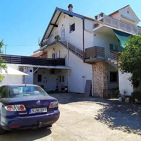 Cvita & Maja Apartmán